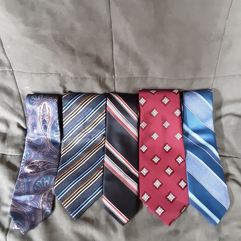 Lot of 5 men's ties